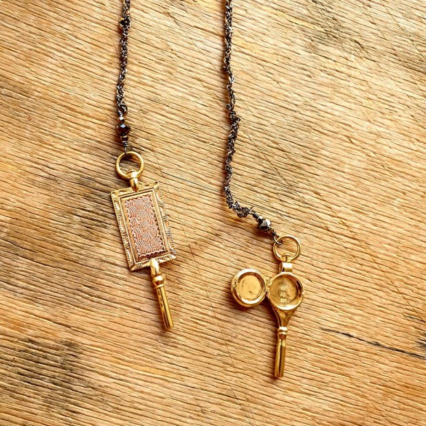 Marie Laure Chamorel ilgas kaklo papuošalas 